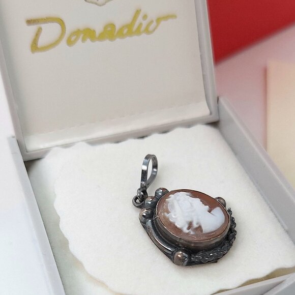 Vintage Donadio Cameo Made In Italy with original box gift box and guarantee - Picture 3 of 17